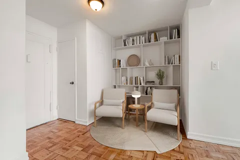 $479,000 | 65-15 38th Avenue, Unit 1G | Woodside