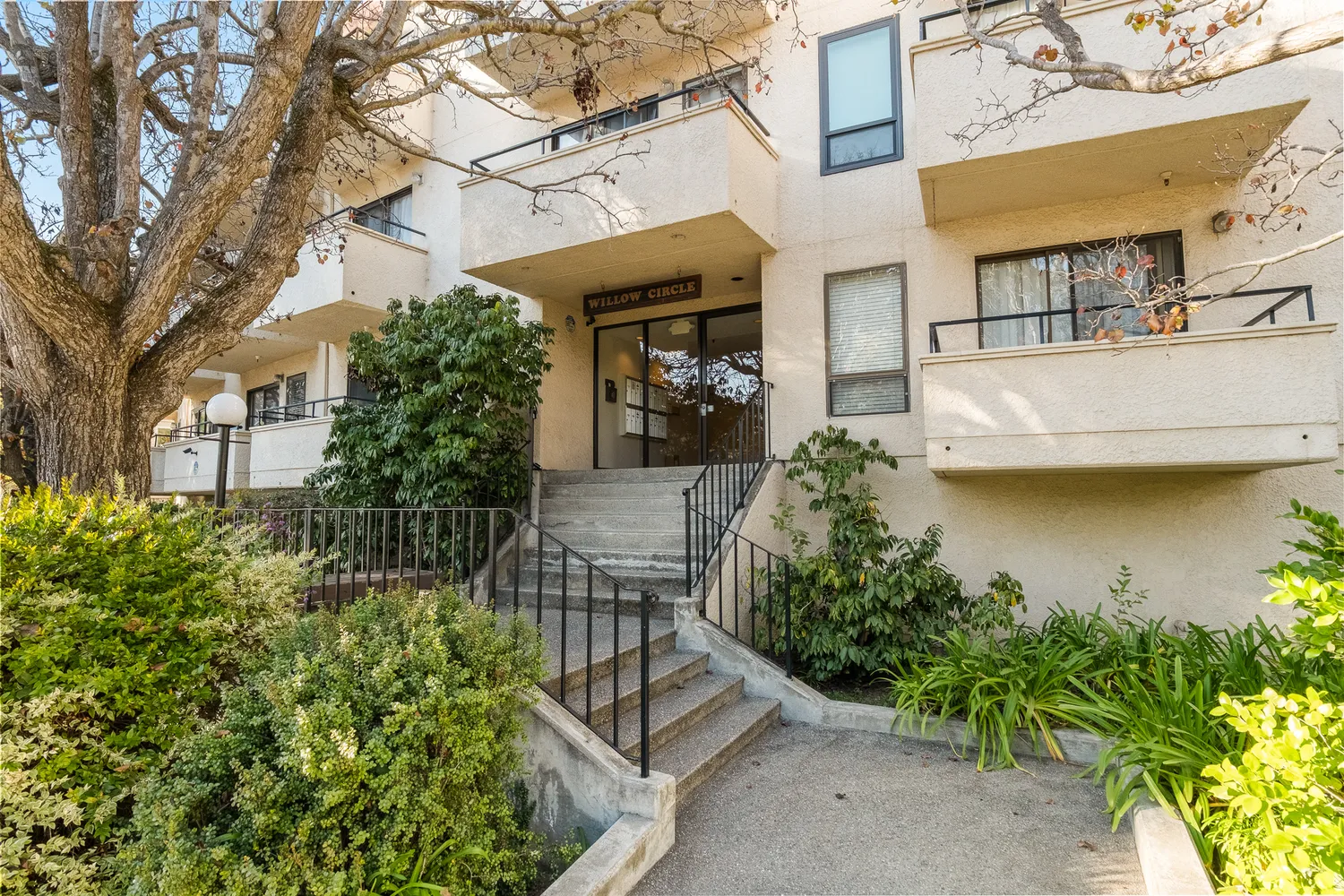 $895,000 | 1500 Willow Avenue, Unit 301, Burlingame, CA 94010