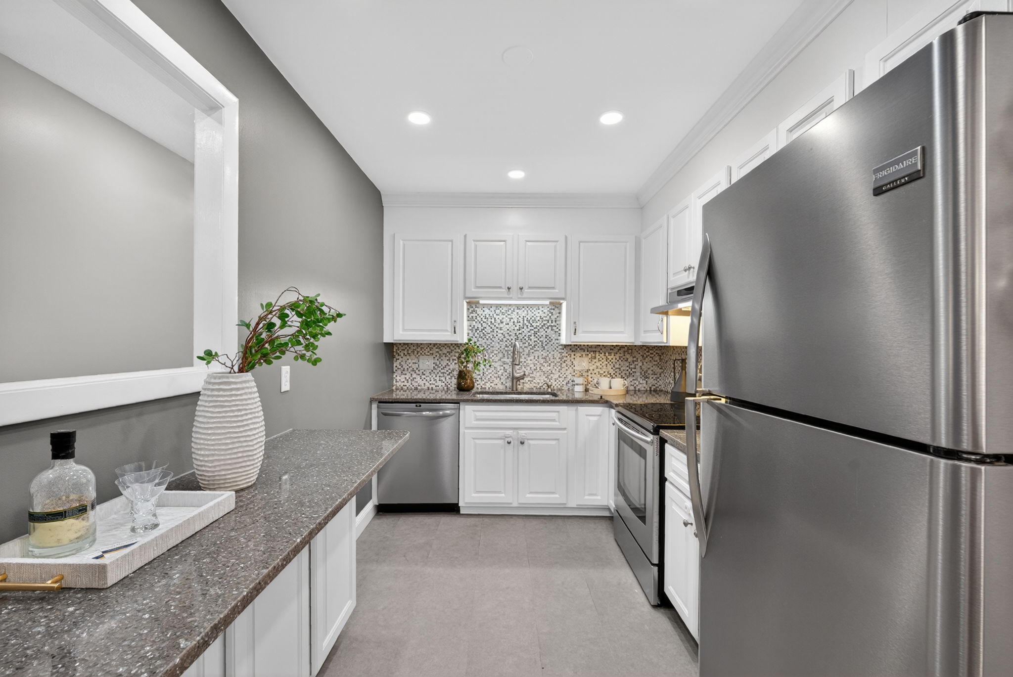 41 Centre Street, Unit 106 Brookline, MA 02446 - Photo 8 of 18