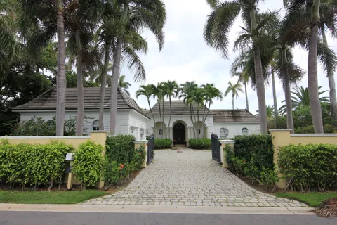 $8,000,000 | 255 Cherry Lane, Palm Beach, FL 33480