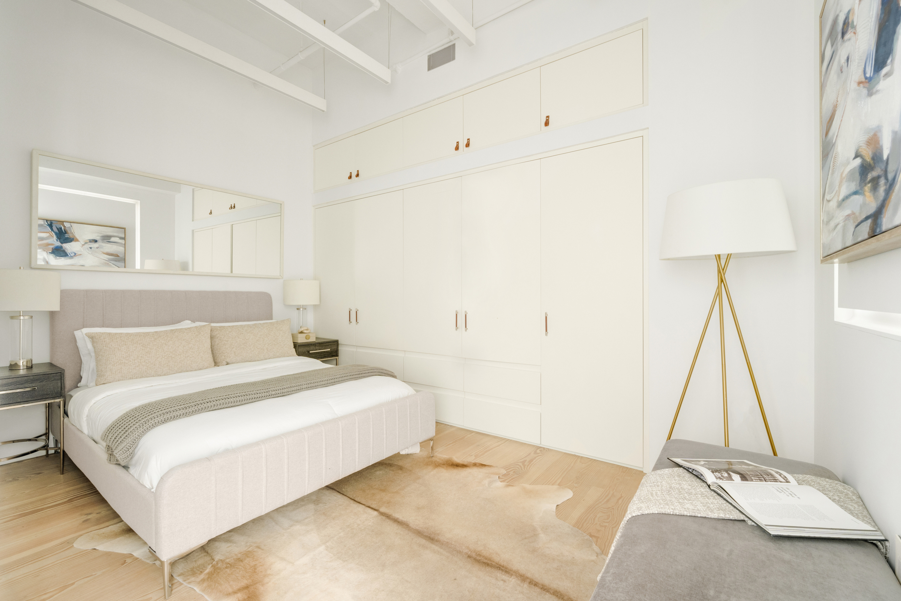 448 West 37th Street, Unit 12E Manhattan, NY 10018 - Photo 8 of 11 Gallery Image 8