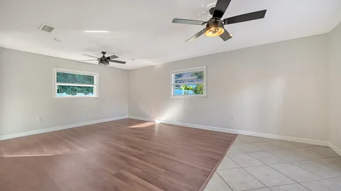 $525,000 | 2452 Whippoorwill Circle, Sarasota, FL 34231