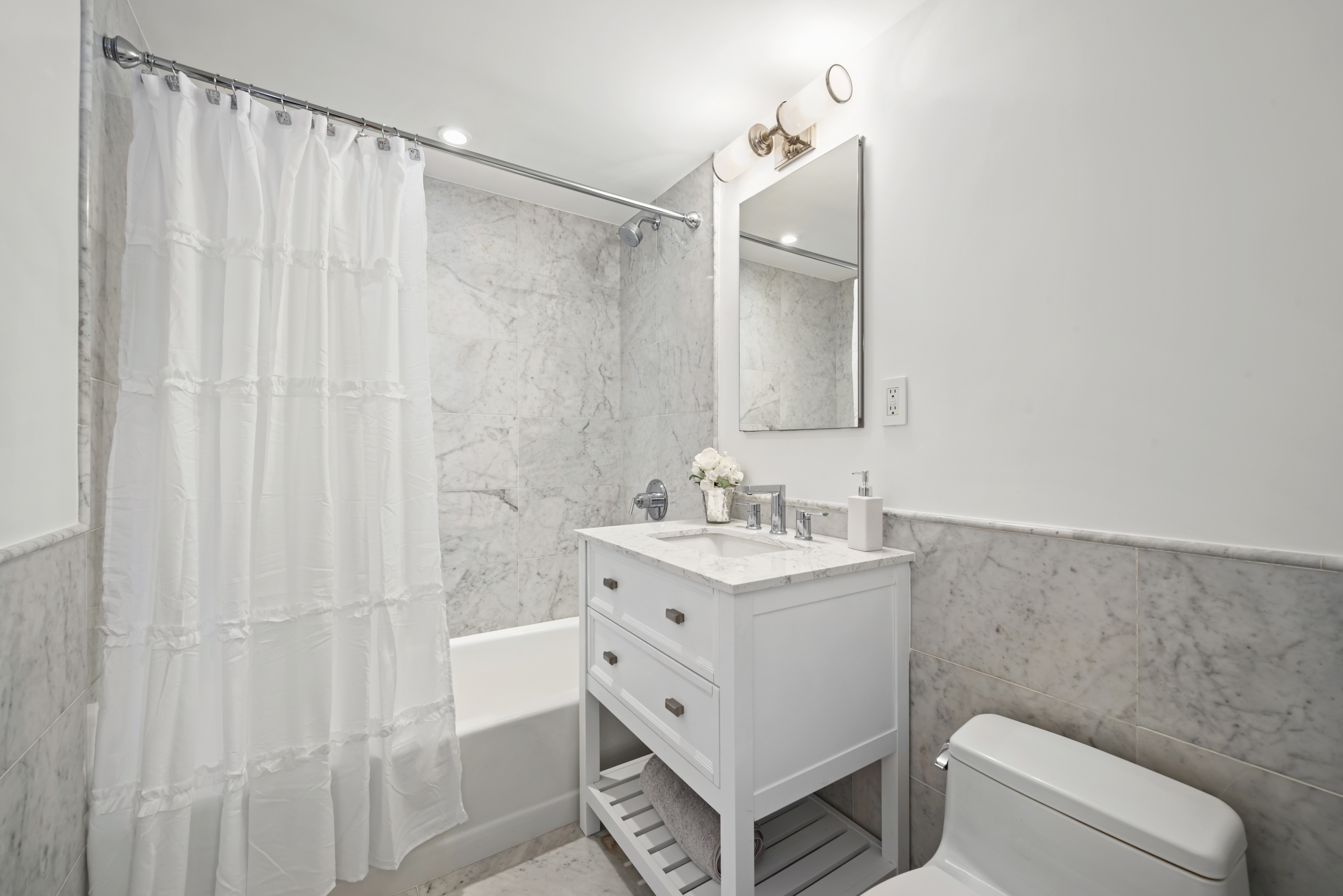 200 East 66th Street, Unit C1004 Manhattan, NY 10065 - Photo 11 of 20