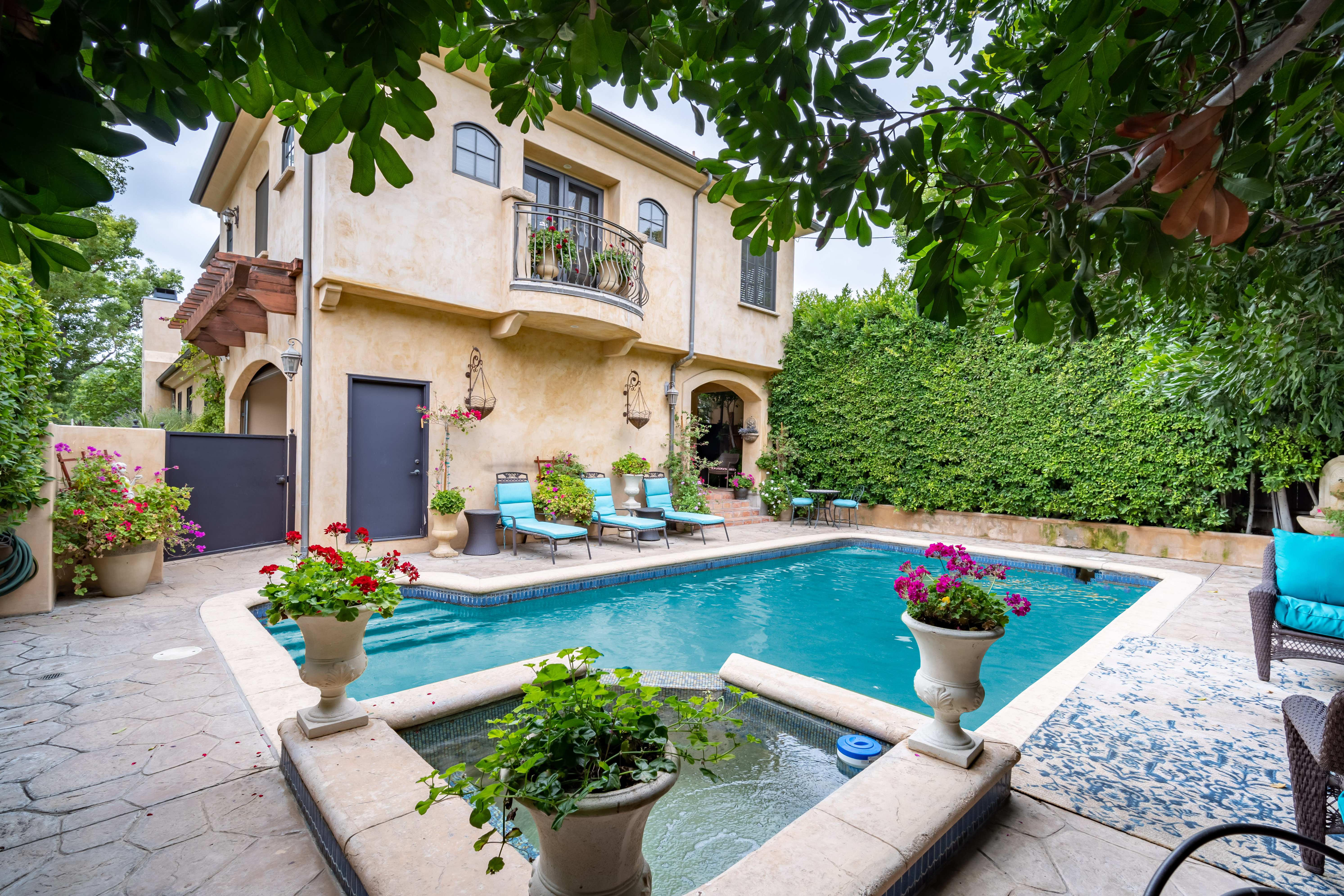 802 North Ford Street Burbank, CA 91505 - Photo 1 of 42