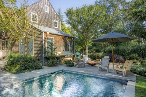 $9,995,000 | 102 & 104 Two Holes Water Road, East Hampton, NY 11937