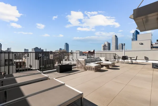 $5,000 | 139 Huron Street, Unit 3C | Greenpoint