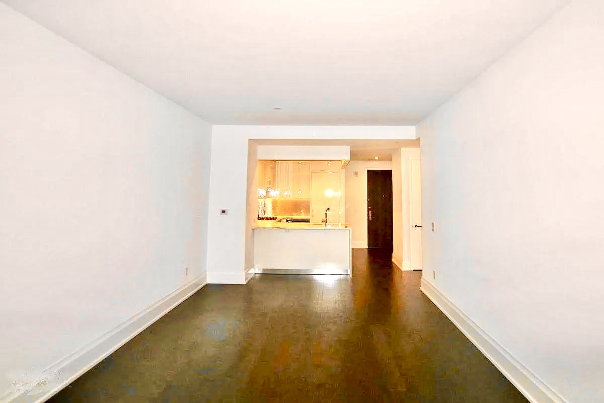 50 Riverside Boulevard, Unit 3T Manhattan, NY 10069 - Photo 2 of 14