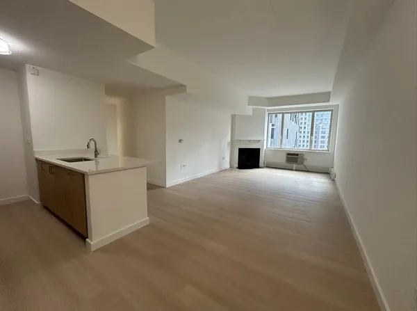 $9,850 | 95 Worth Street, Unit 1502 | TriBeCa