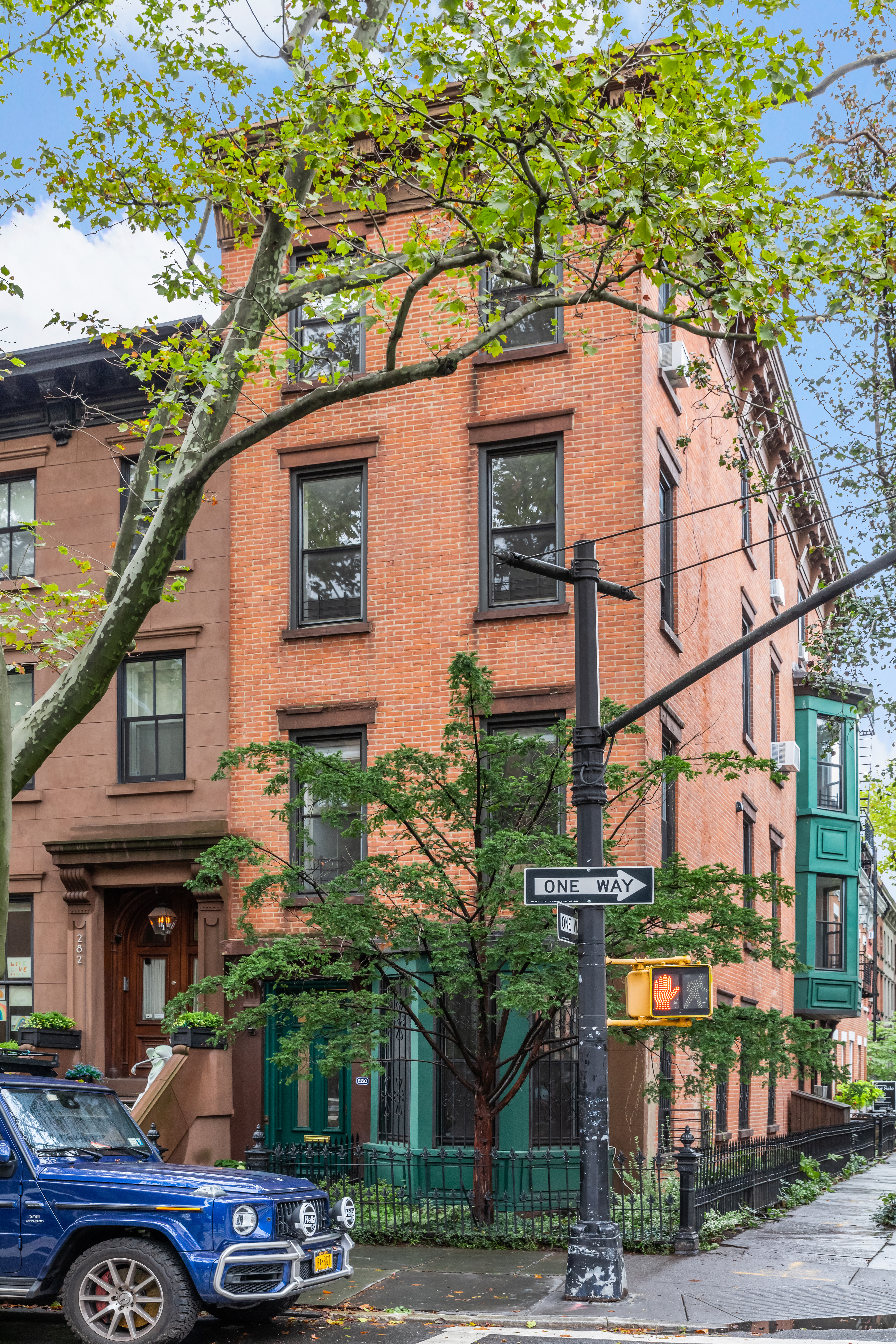 280 Clinton Street, Unit 1 Brooklyn, NY 11201 - Photo 9 of 11 a front view of a building with street view