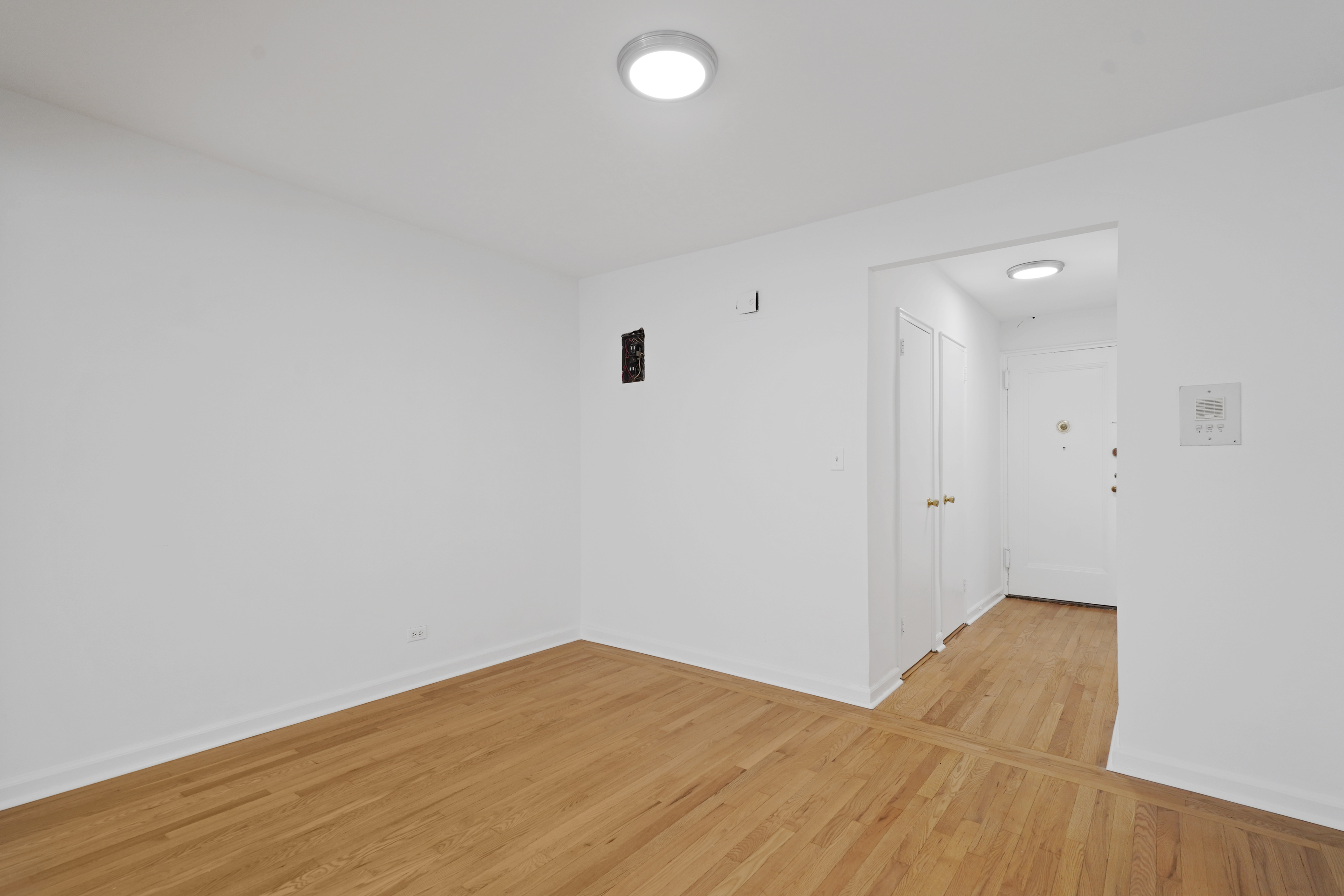 445 West 240th Street, Unit 3A Bronx, NY 10463 - Photo 7 of 36 Gallery Image 7