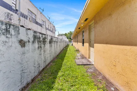 $750,000 | 812 Northwest 70th Street, Miami, FL 33150