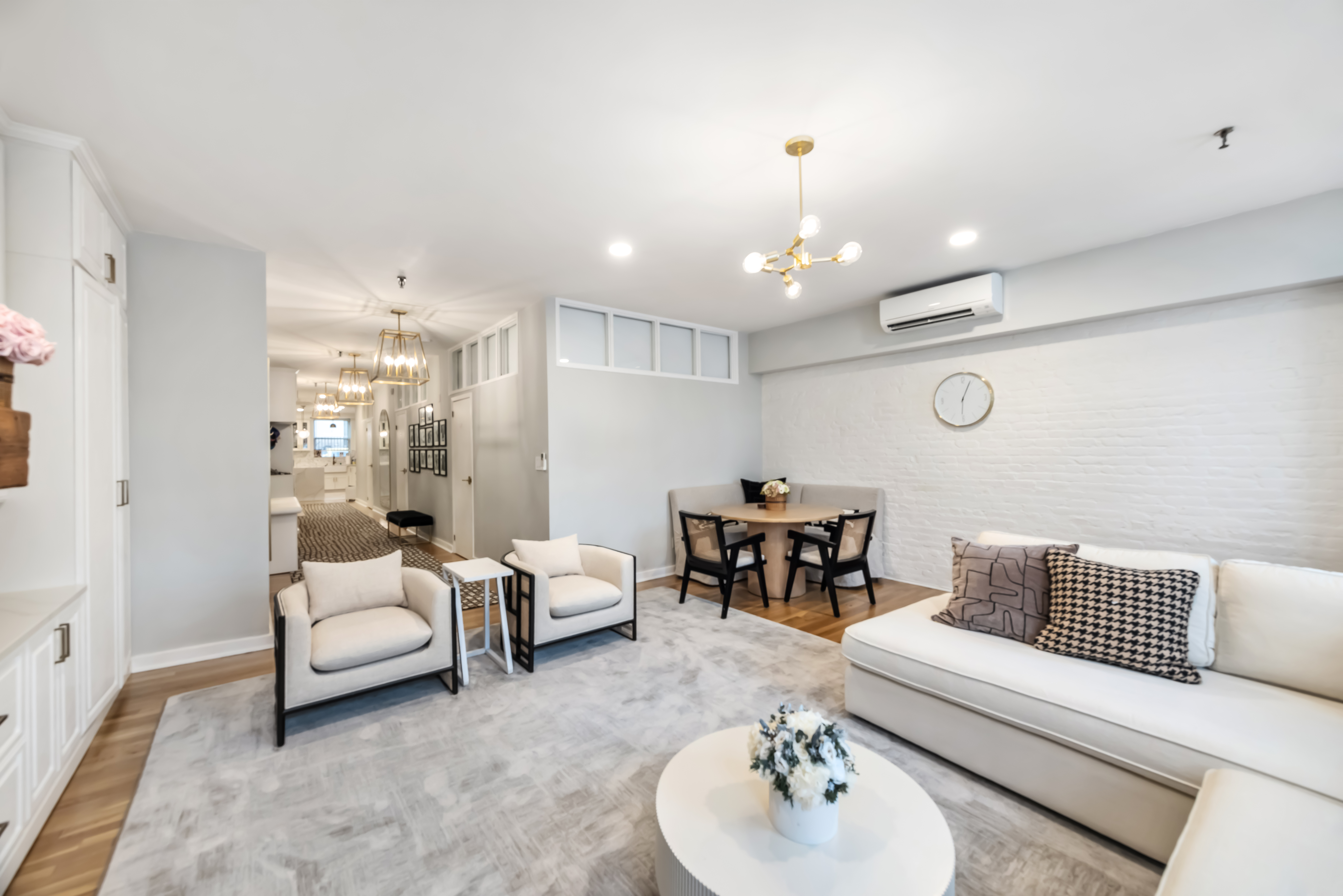 43 Murray Street Manhattan, NY 10007 - Photo 3 of 13 a living room with furniture