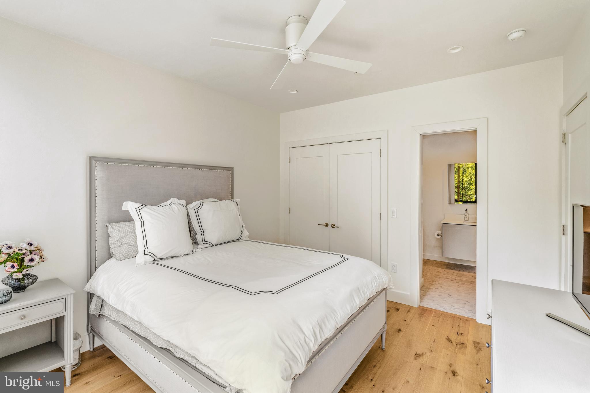 249 South 24th Street, Unit H Philadelphia, PA 19103 - Photo 23 of 57