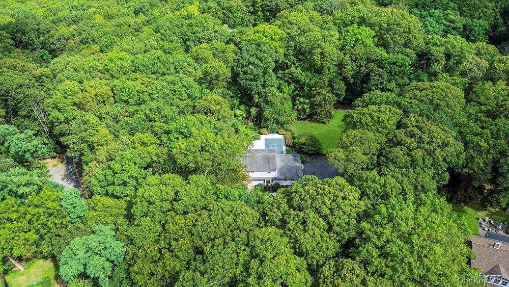 83 Shore Road Mount Sinai, NY 11766 - Photo 31 of 33