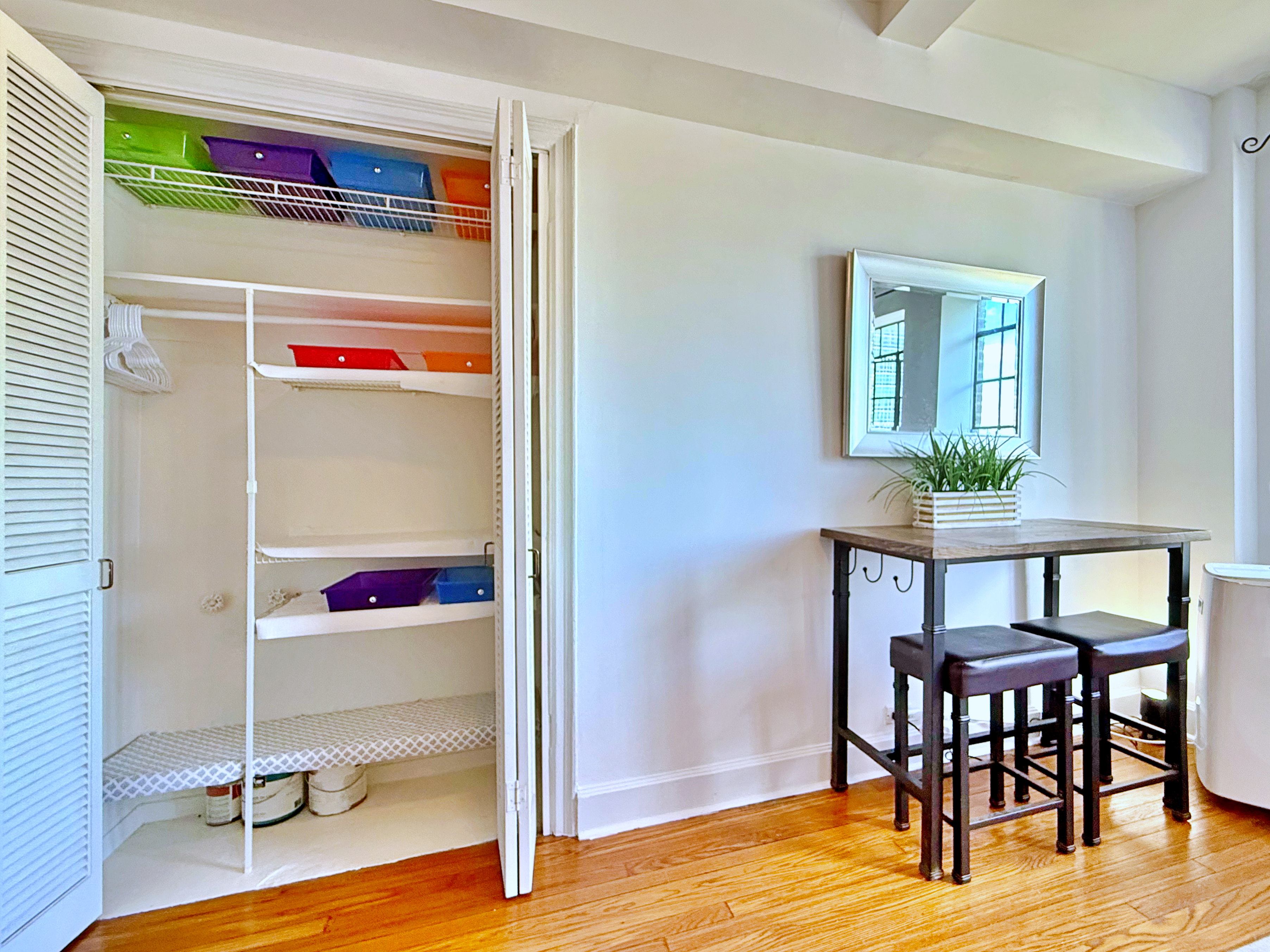 25 Tudor City Place, Unit 1502 Manhattan, NY 10017 - Photo 2 of 11