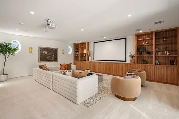 $4,100,000 | Laurel Canyon Road, Los Angeles, CA 90046