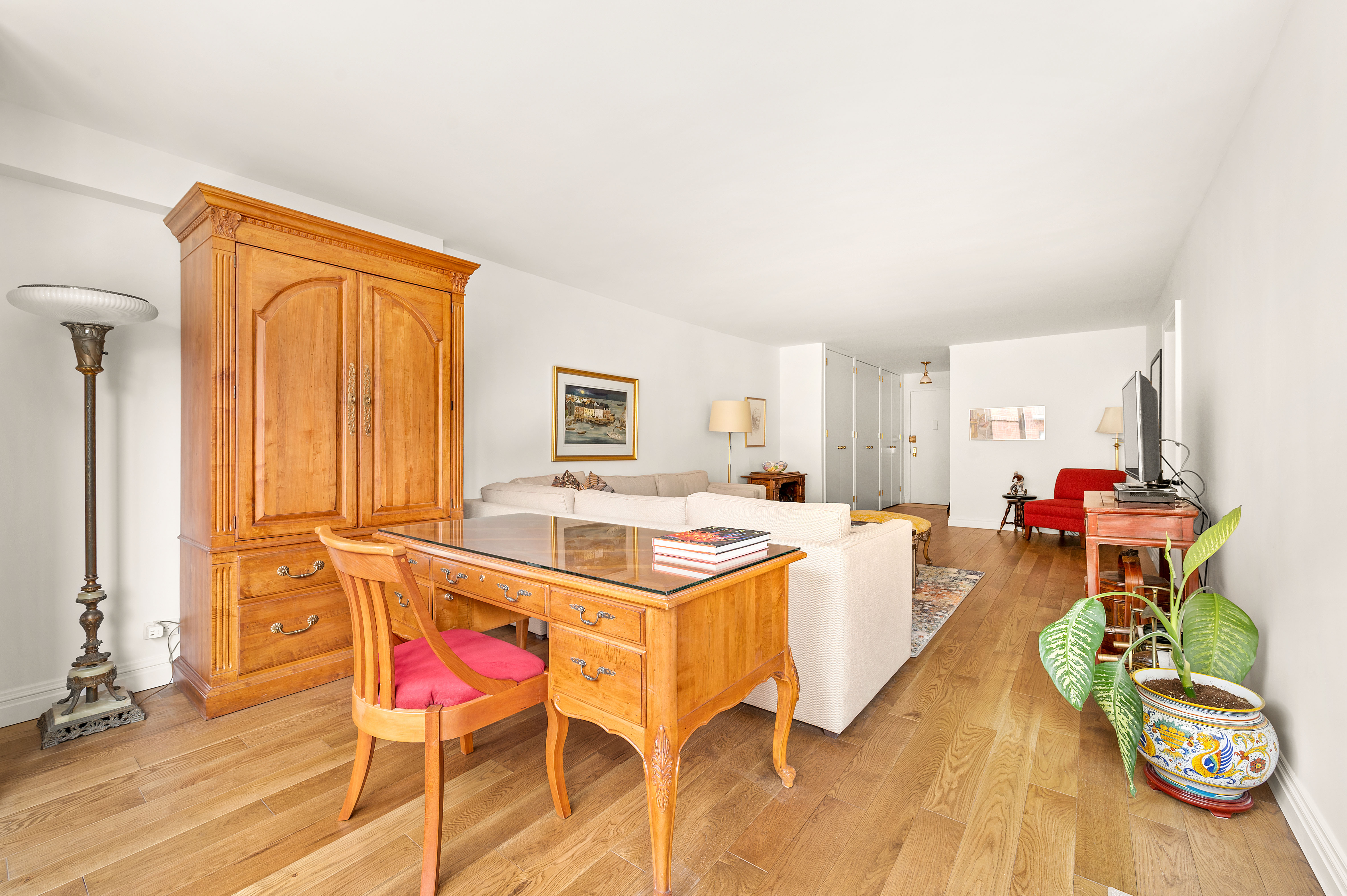 400 East 77th Street, Unit 8K Manhattan, NY 10075 - Photo 3 of 10