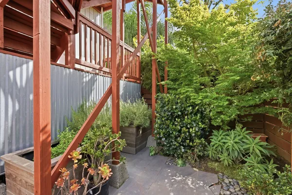 $1,395,000 | 3841 A 24th Street, San Francisco, CA 94114