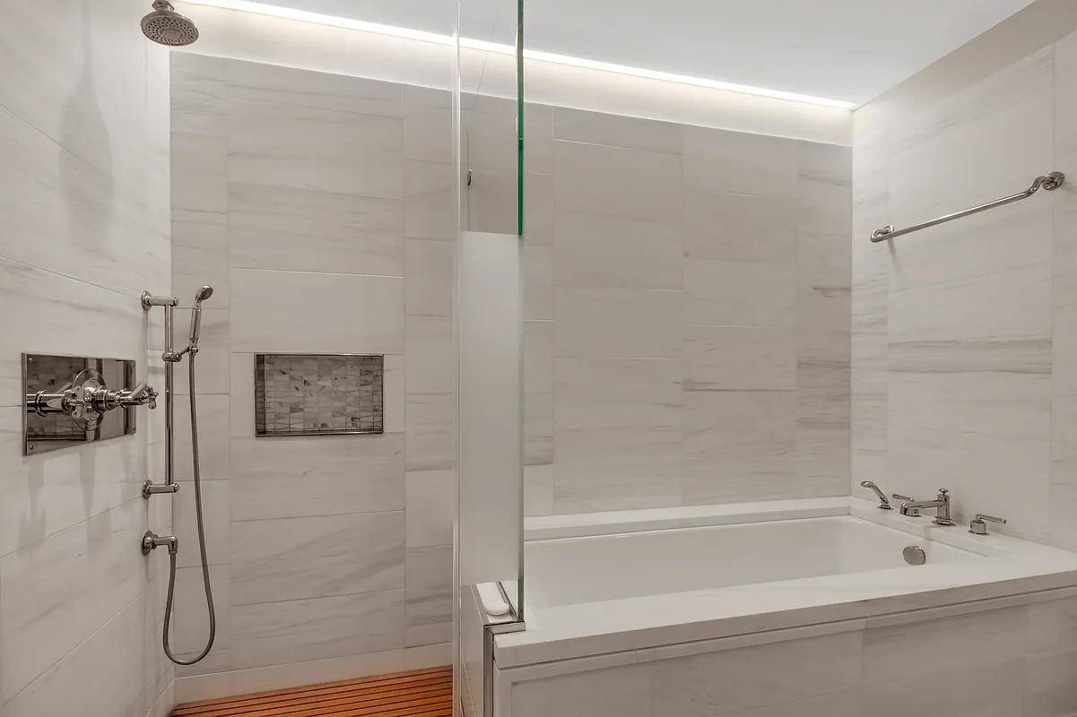 301 East 50th Street, Unit 7B Manhattan, NY 10022 - Photo 8 of 11