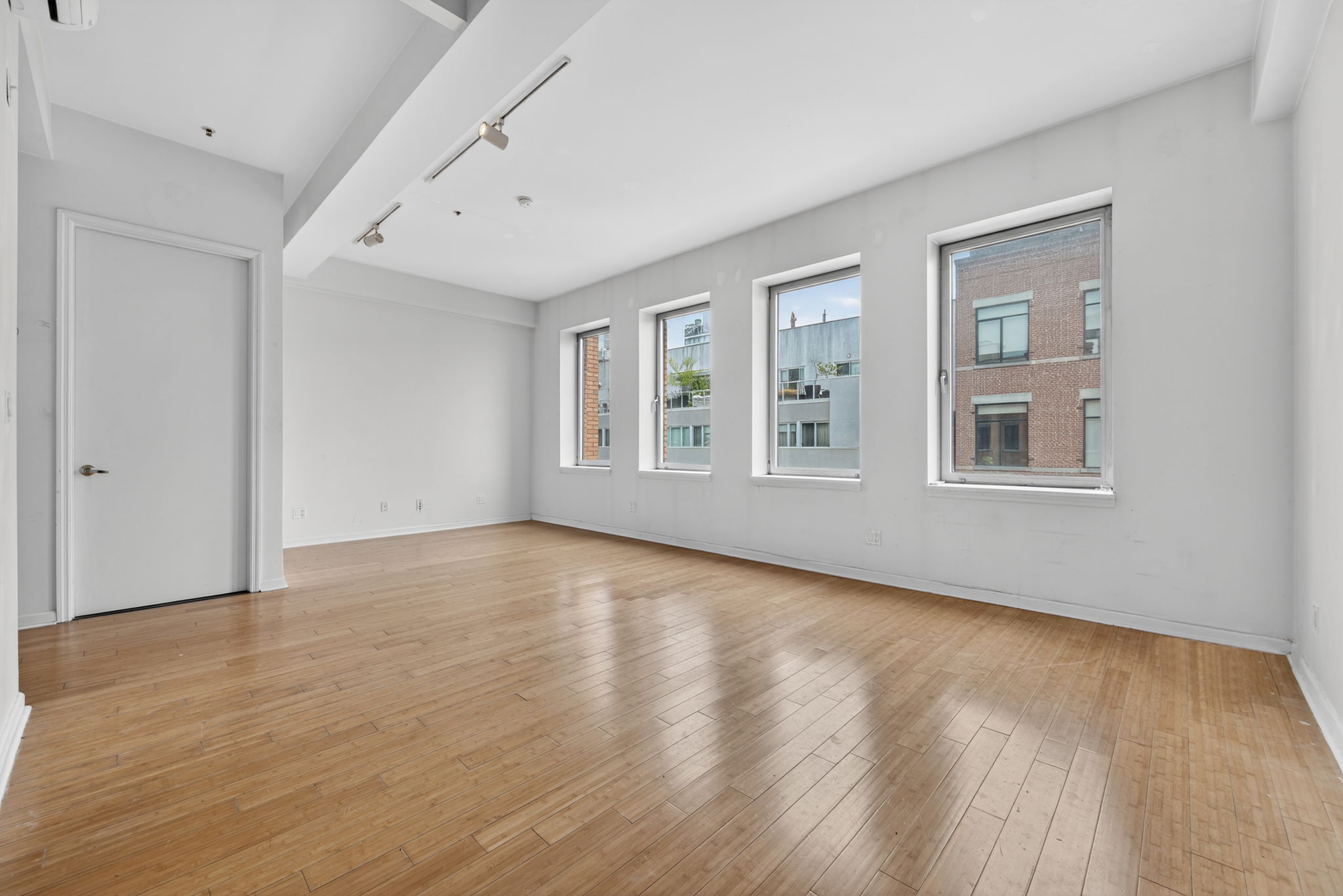 148 North 10th Street, Unit 5C Brooklyn, NY 11249 - Photo 5 of 12 Gallery Image 5