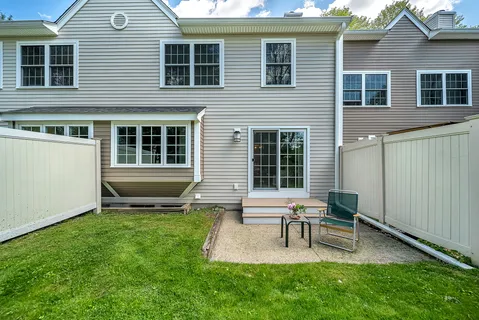 $850,000 | 160 Pine Street, Unit 16, Auburndale, MA 02466