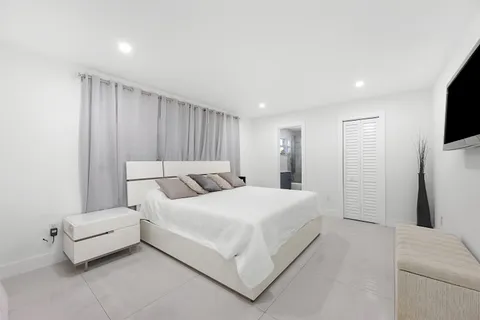 $890,000 | 9724 Southwest 4th Terrace, Miami, FL 33174
