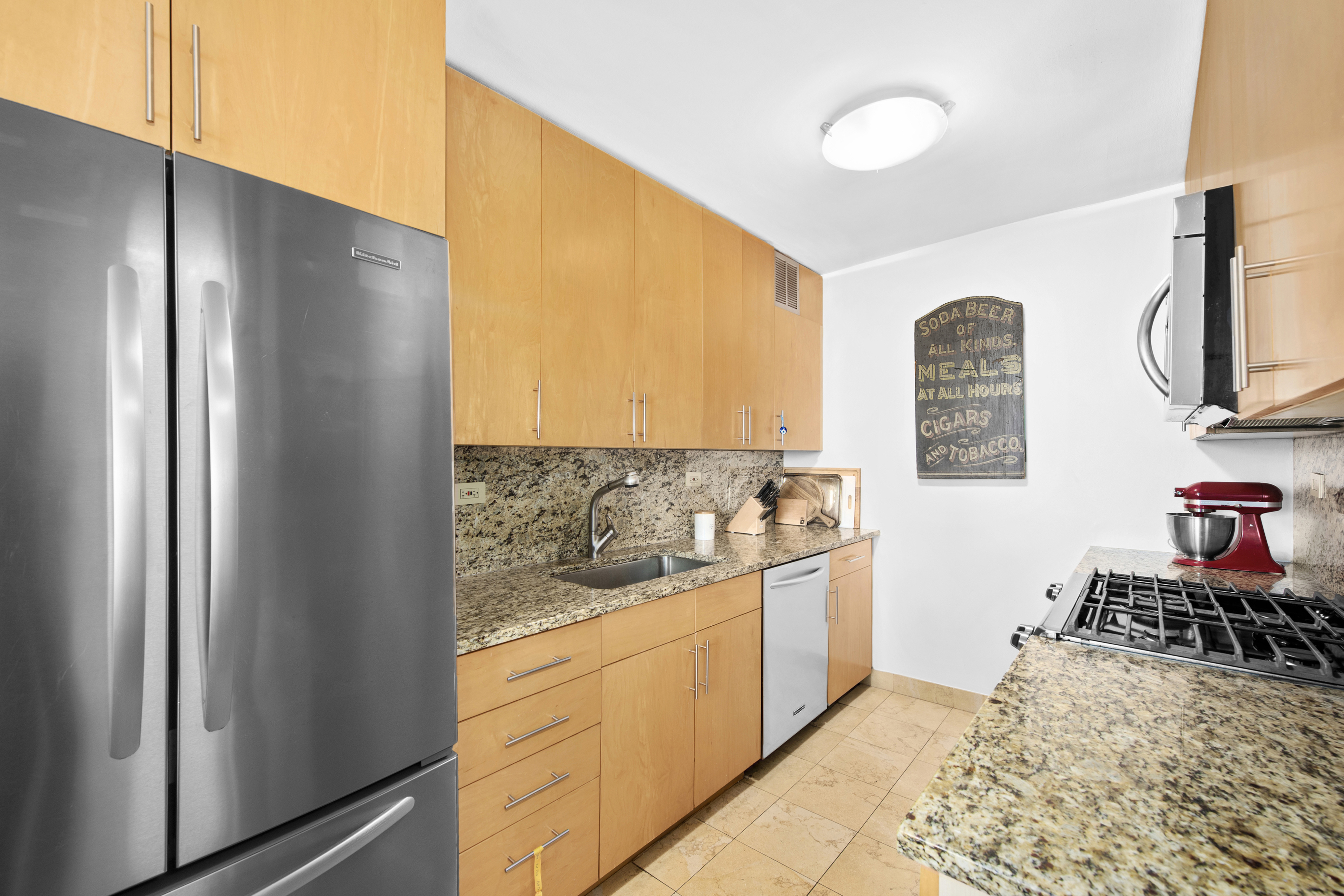 40 East 94th Street, Unit 27A Manhattan, NY 10128 - Photo 4 of 12