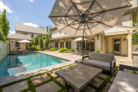 $4,100,000 | 5537 Hawthorne Place Northwest, Washington, DC 20016