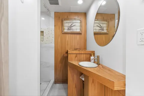 $579,500 | 17 Grove Street, Unit 1, Boston, MA 02114
