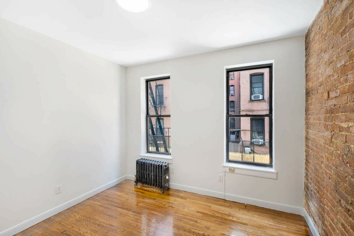 434 East 76th Street, Unit 17 Manhattan, NY 10021 - Photo 2 of 4