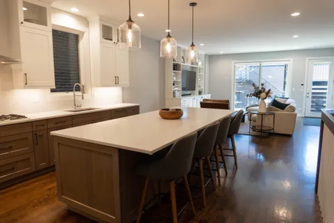 $960,000 | 940 North Wolcott Avenue, Unit 1, Chicago, IL 60622