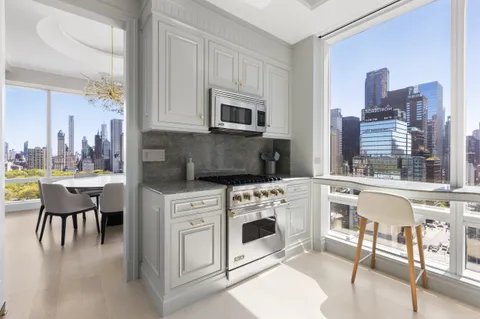 $7,390,000 | 1 Central Park West, Unit 24D | Upper West Side