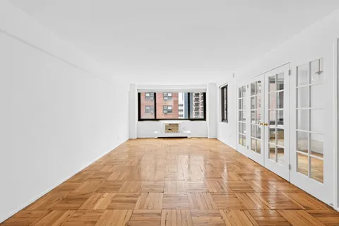 $850,000 | 425 East 63rd Street, Unit W8E | Lenox Hill
