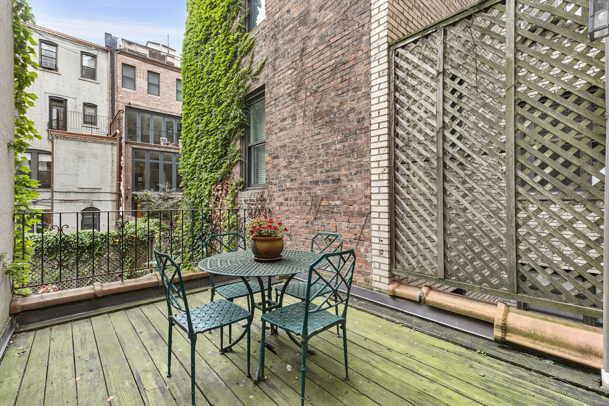 323 West 87th Street Manhattan, NY 10024 - Photo 3 of 12