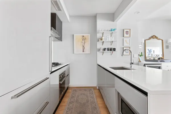 $7,350 | 540 West 49th Street, Unit 401S | Hell's Kitchen