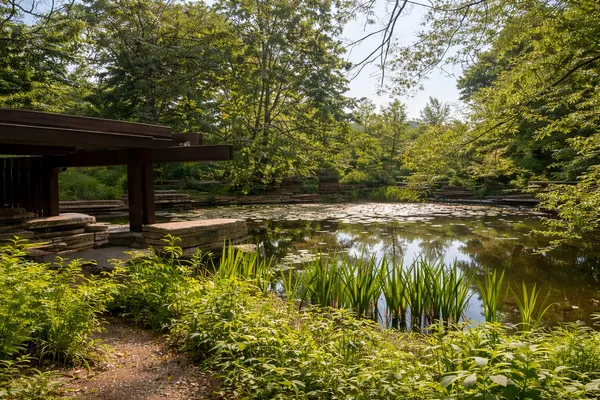 $1,200,000 | 457 West Fullerton Parkway, Unit 2W, Chicago, IL 60614