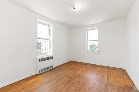 $259,000 | 88-01 35th Avenue, Unit 6B | Jackson Heights