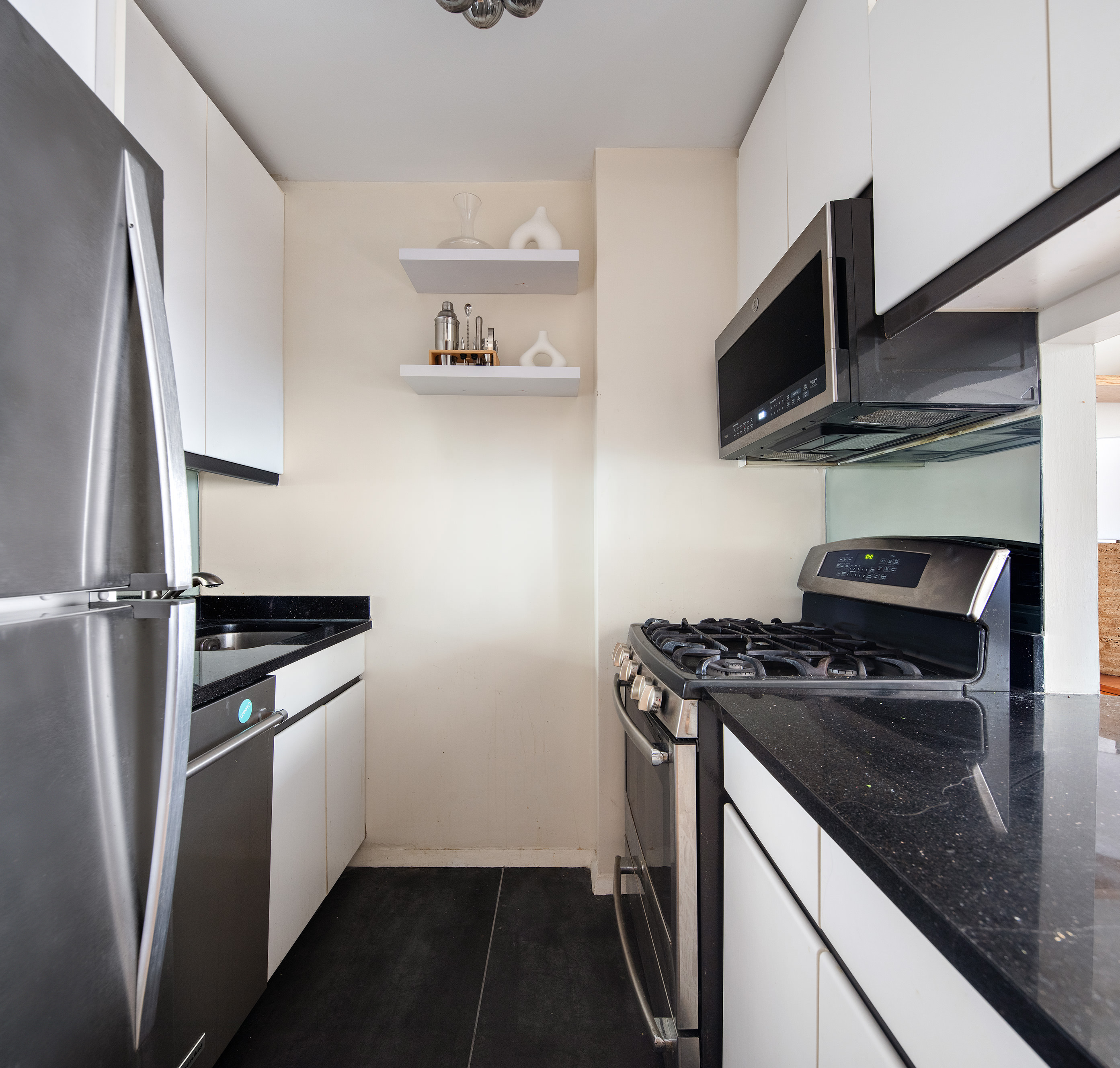 250 West 89th Street, Unit 9D Manhattan, NY 10024 - Photo 5 of 9