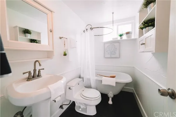 $2,499,000 | 332 Lugonia Street, Newport Beach, CA 92663