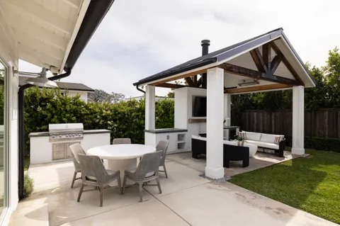 $4,850,000 | 1609 Ruth Lane, Newport Beach, CA 92660