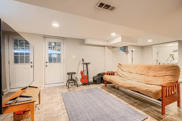 $349,900 | 6007 Winthrope Avenue, Baltimore, MD 21206