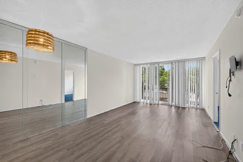 $225,000 | 4501 Northeast 21st Avenue, Unit 208, Fort Lauderdale, FL 33308