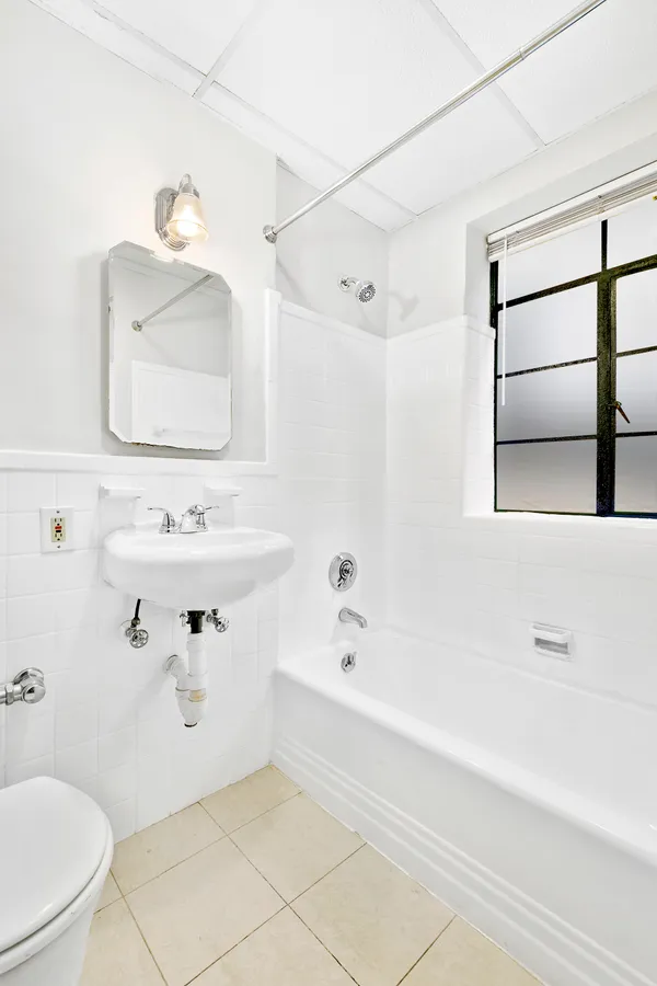 $2,625 | 97 Strathmore Road, Unit 2, Brighton, MA 02135