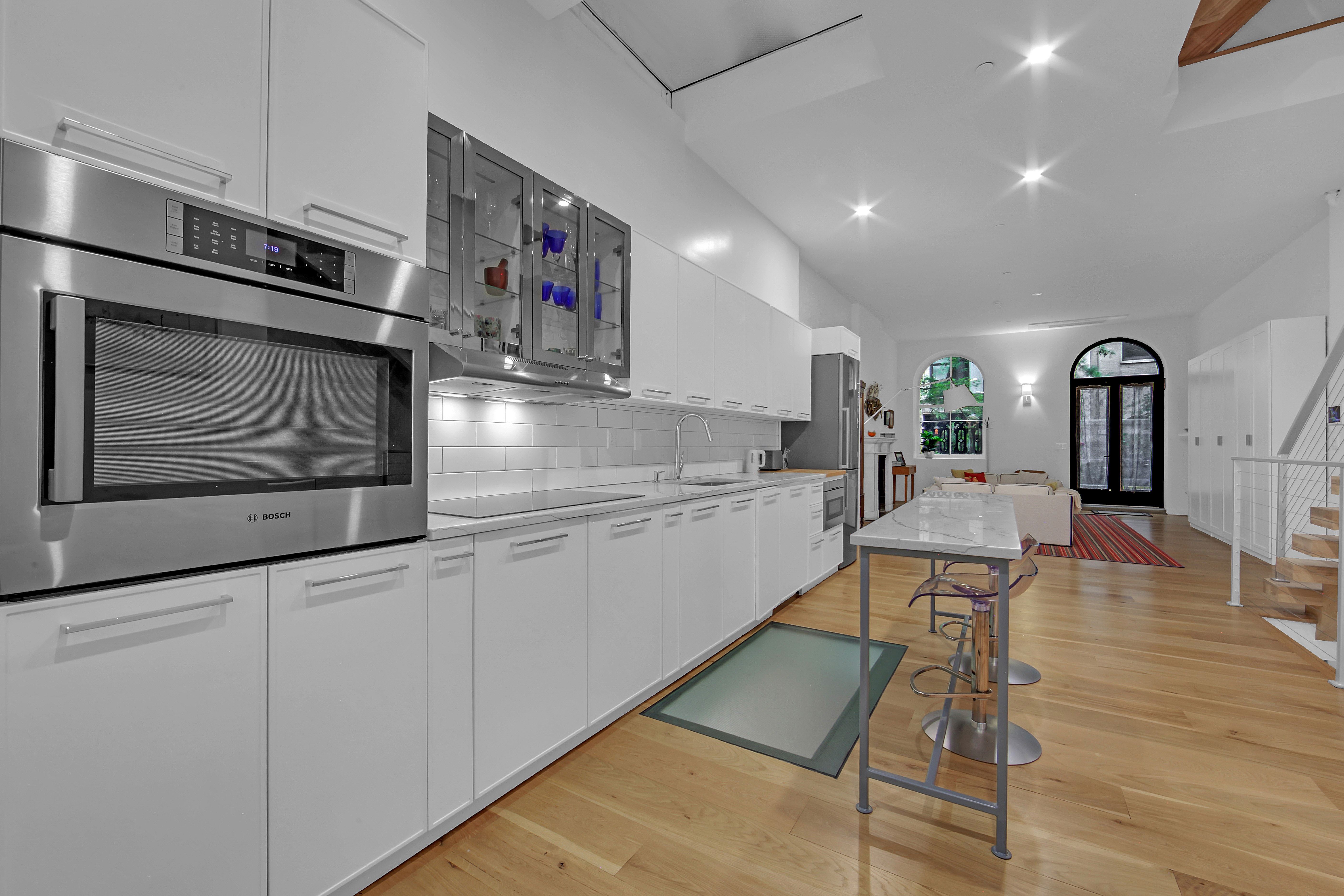 111 East 19th Street Manhattan, NY 10003 - Photo 6 of 38 Gallery Image 6