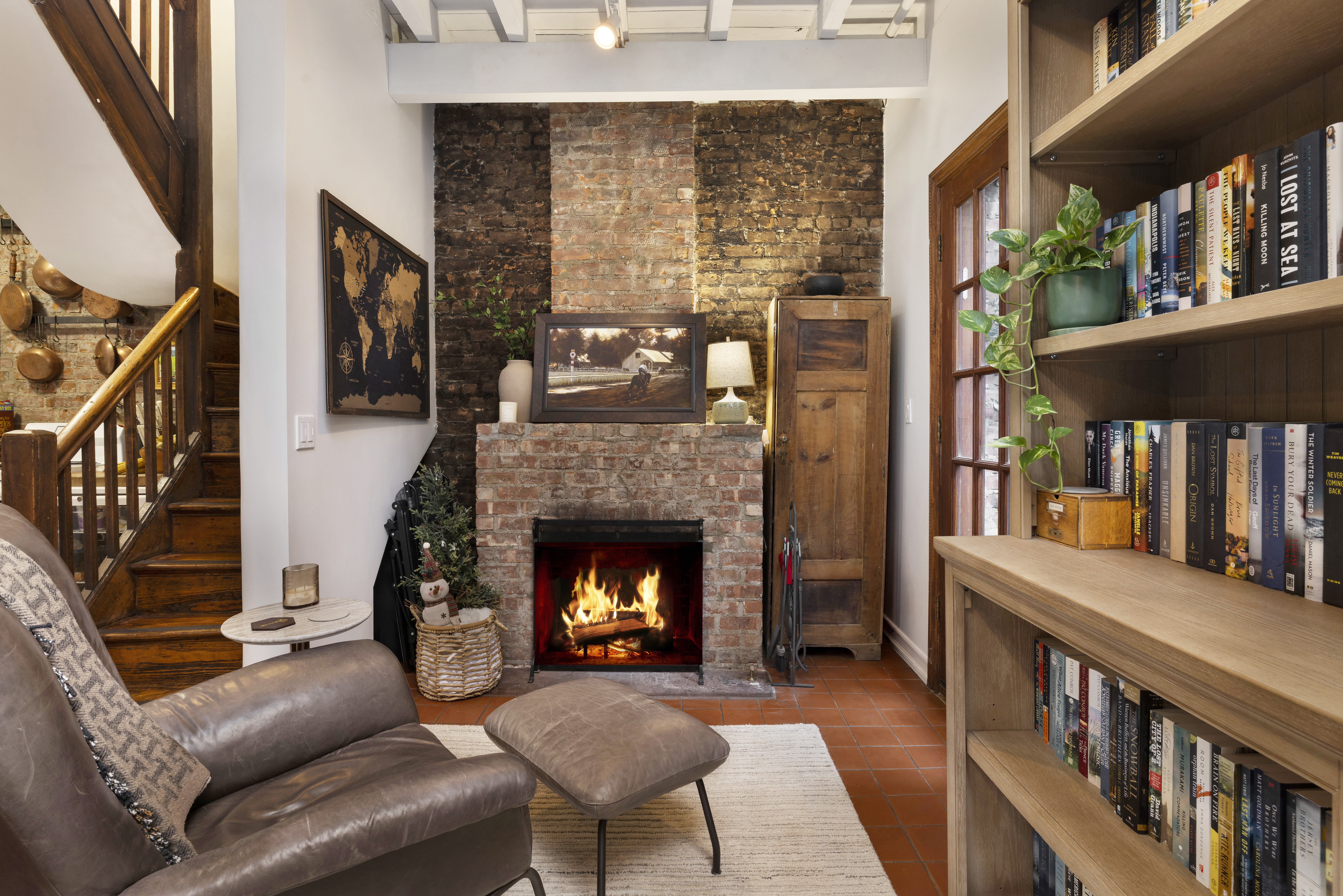 61 Perry Street, Unit CARRIAGE Manhattan, NY 10014 - Photo 6 of 17