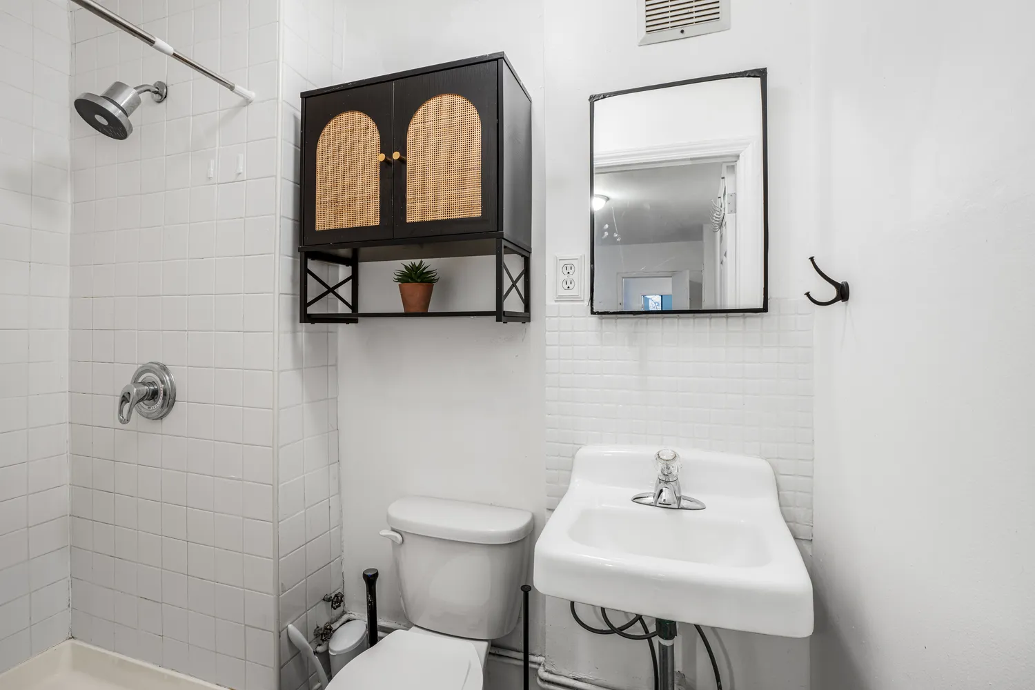 $4,000 | 241 Mulberry Street, Unit 9 | NoLita