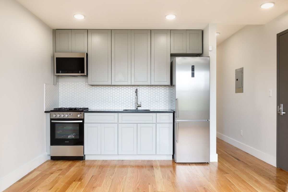 104 Linden Street, Unit MULTI Brooklyn, NY 11221 - Photo 5 of 11