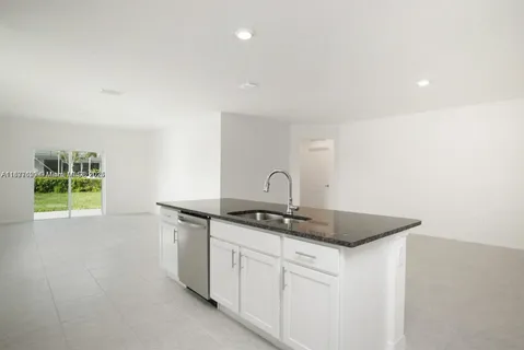 $430,000 | 811 Southeast Seahouse Drive, Port St. Lucie, FL 34983