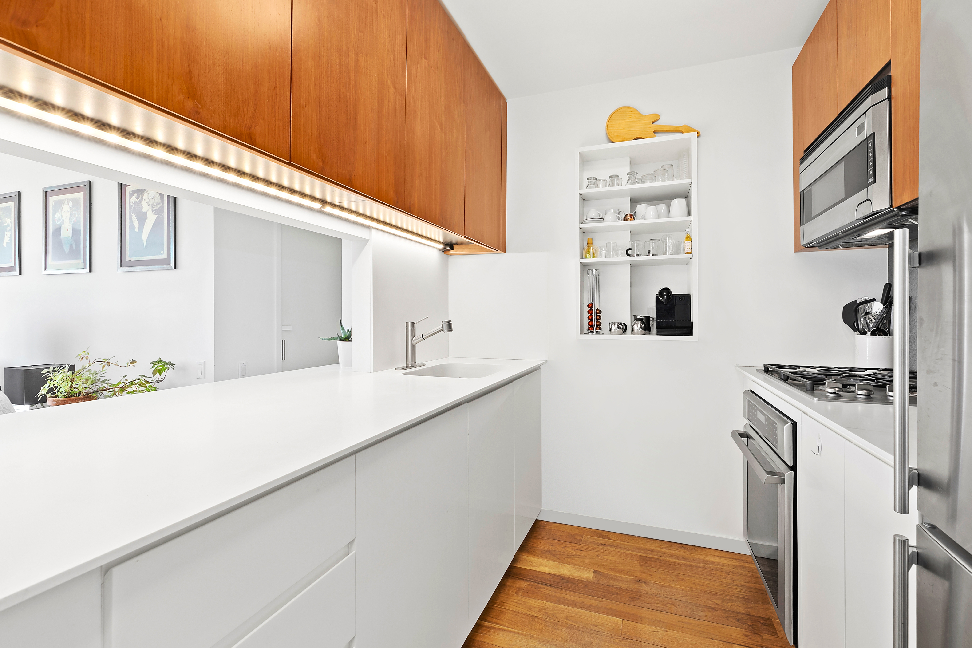 515 East 72nd Street, Unit 22E Manhattan, NY 10021 - Photo 5 of 24