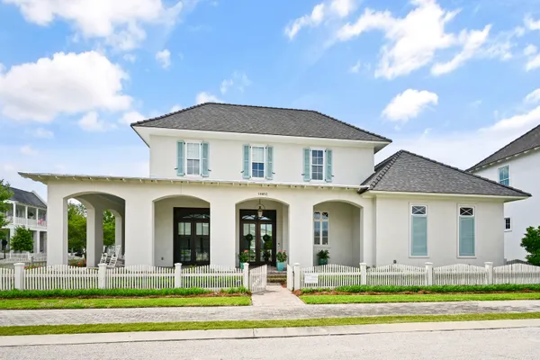 $785,000 | 14652 St Henry Street, Baton Rouge, LA 70820